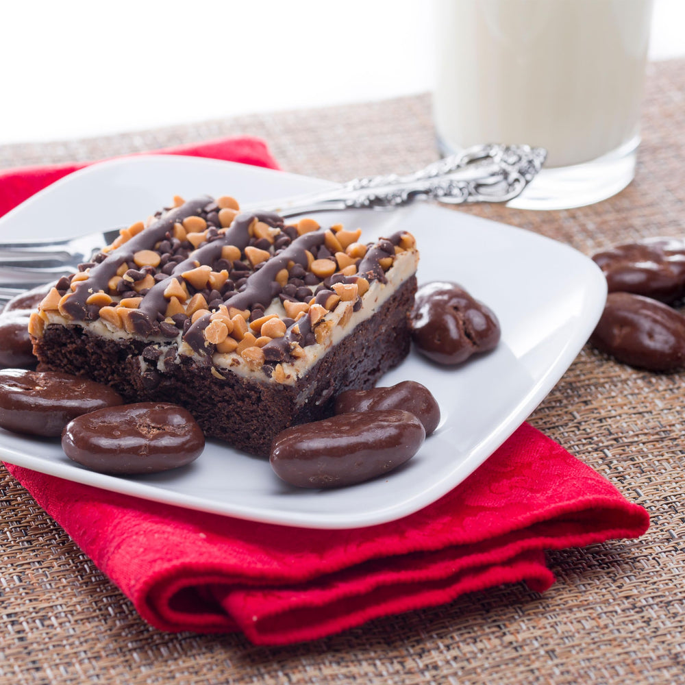 Yupik Dark Chocolate Pecans serving bowl ideal for movie nights and gatherings