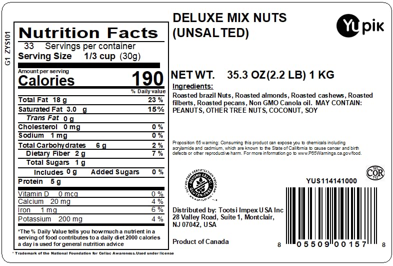 Yupik Deluxe Nut Mix close-up of whole nuts with crunchy texture.