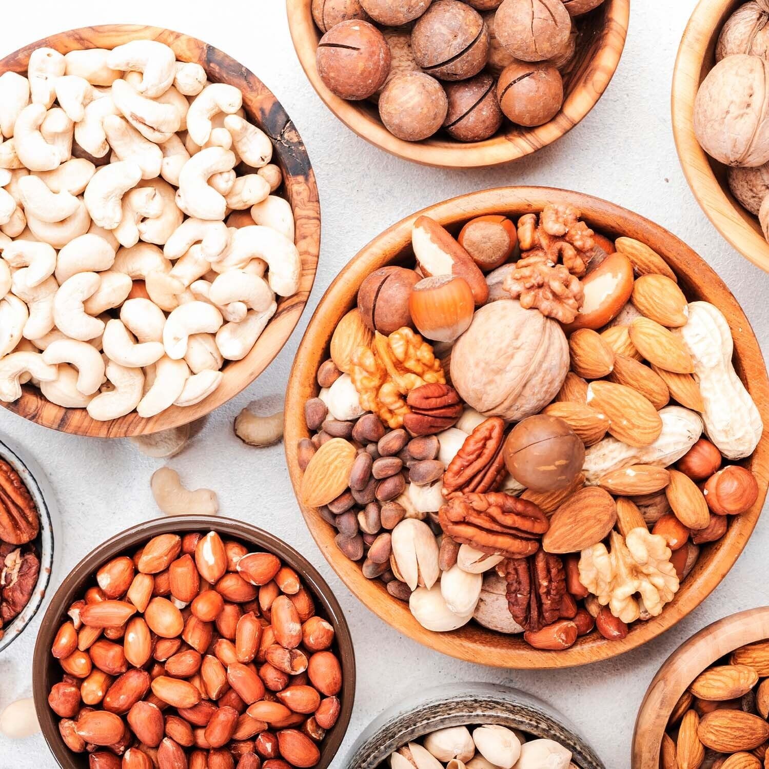 Yupik Deluxe Nut Mix baking use shows crunchy topping potential