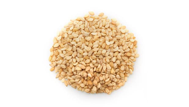 Close-up of Yupik sesame seeds showcases nutty, creamy flavor potential.