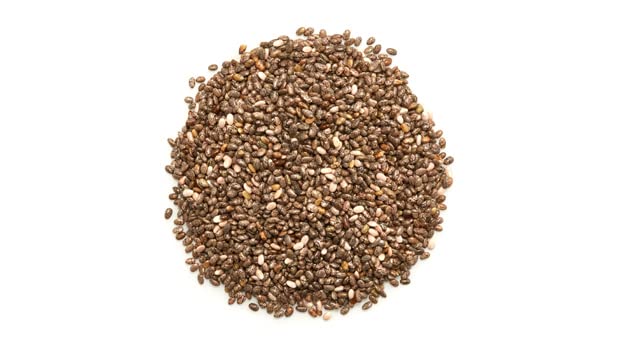 Yupik Organic Black Chia Seeds soaking gel in a glass demonstrates easy thickening