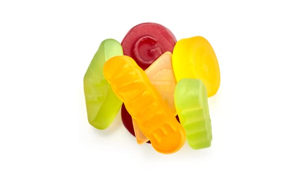 Yupik Organic Veggie Wine Gums with bright natural colors and fruit juice-based ingredients.