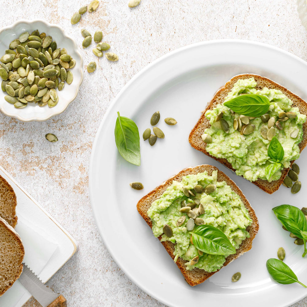 Yupik pumpkin seeds oil-free snack supports mindful eating.