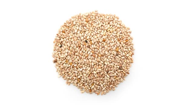 Yupik Raw White Chia Seeds in yogurt for creamy texture and fiber boost.