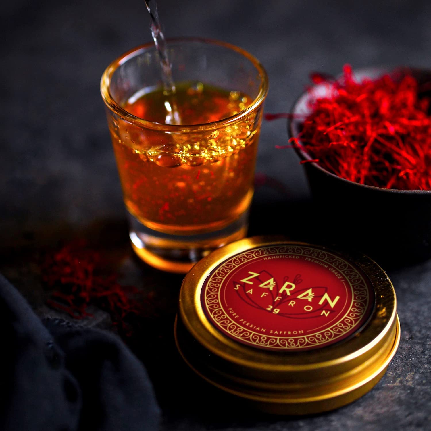 Zaran Saffron tea infuser adding delicate fragrance with saffron