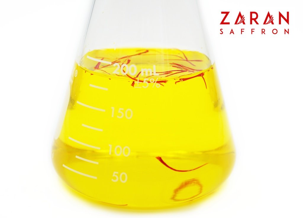 Zaran Saffron tea infusion; fragrant aroma enhances beverages and desserts.