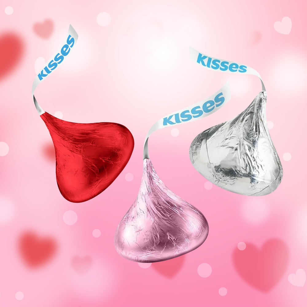 Zisbers Valentine’s Kisses candy bowl display at dessert tables