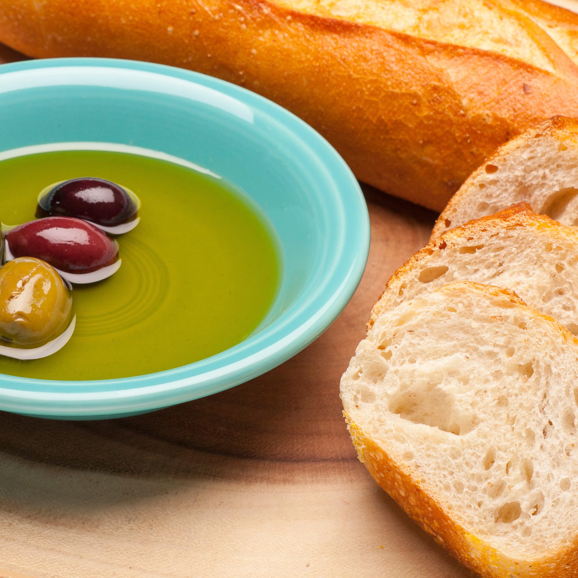 ZOE Diva Select Olive Oil Xvrgn Organic pantry-scene ready for everyday cooking